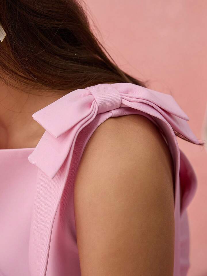 Pink shoulder bow dress